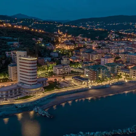 Apartment Chiaralice/home: 10 Min Mare - 5 Min Centro